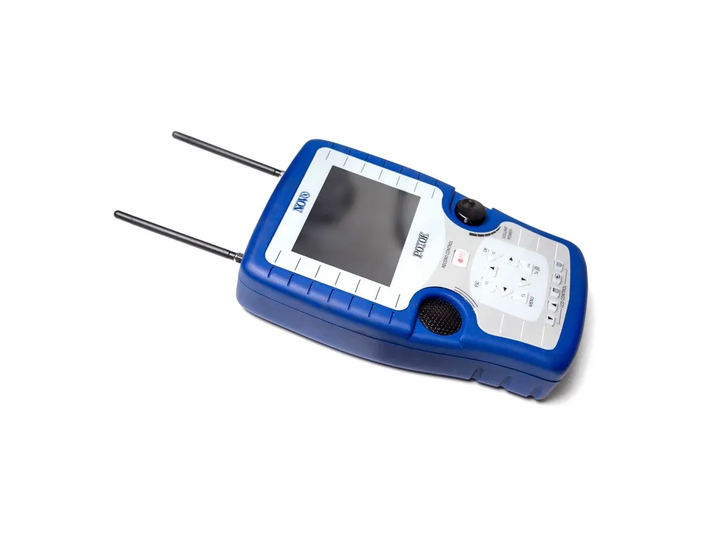 Appareil de mesure blanc et bleue avec ses 2 antennes