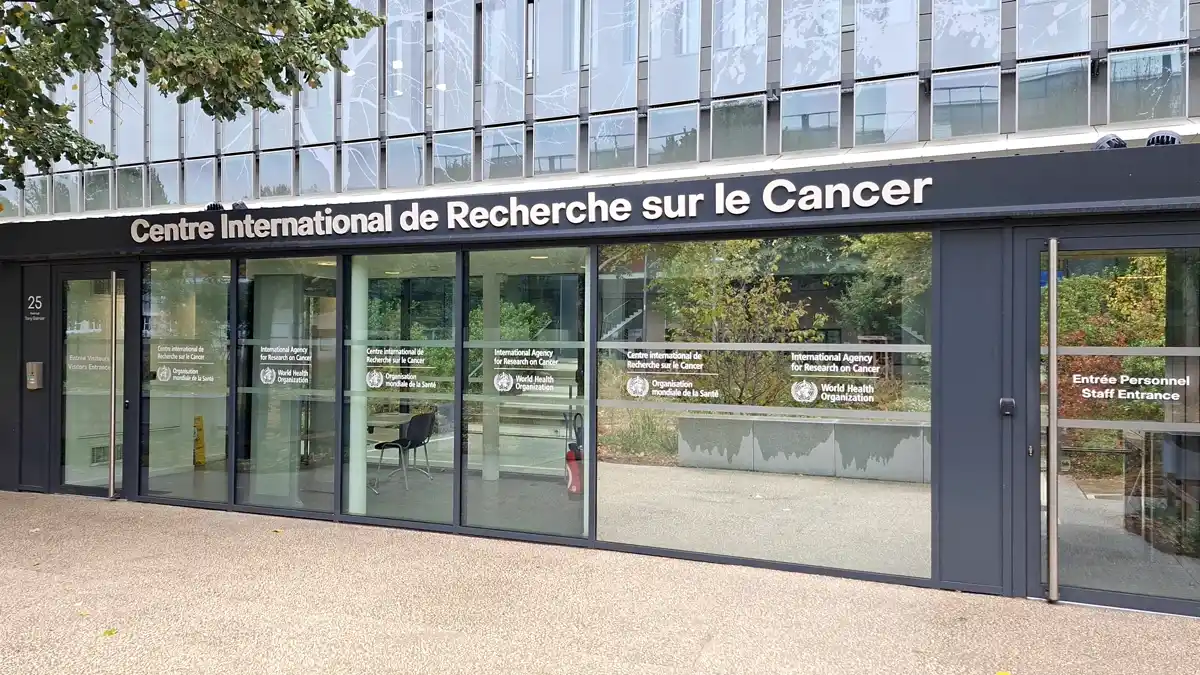 Entrée du bâtiment du CIRC à Lyon
